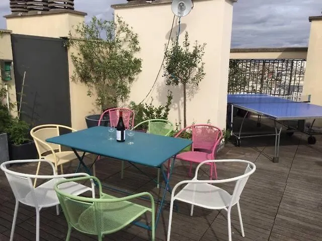 아파트 Top Floor With Eiffel Tower View And Roof Top 파리 프랑스