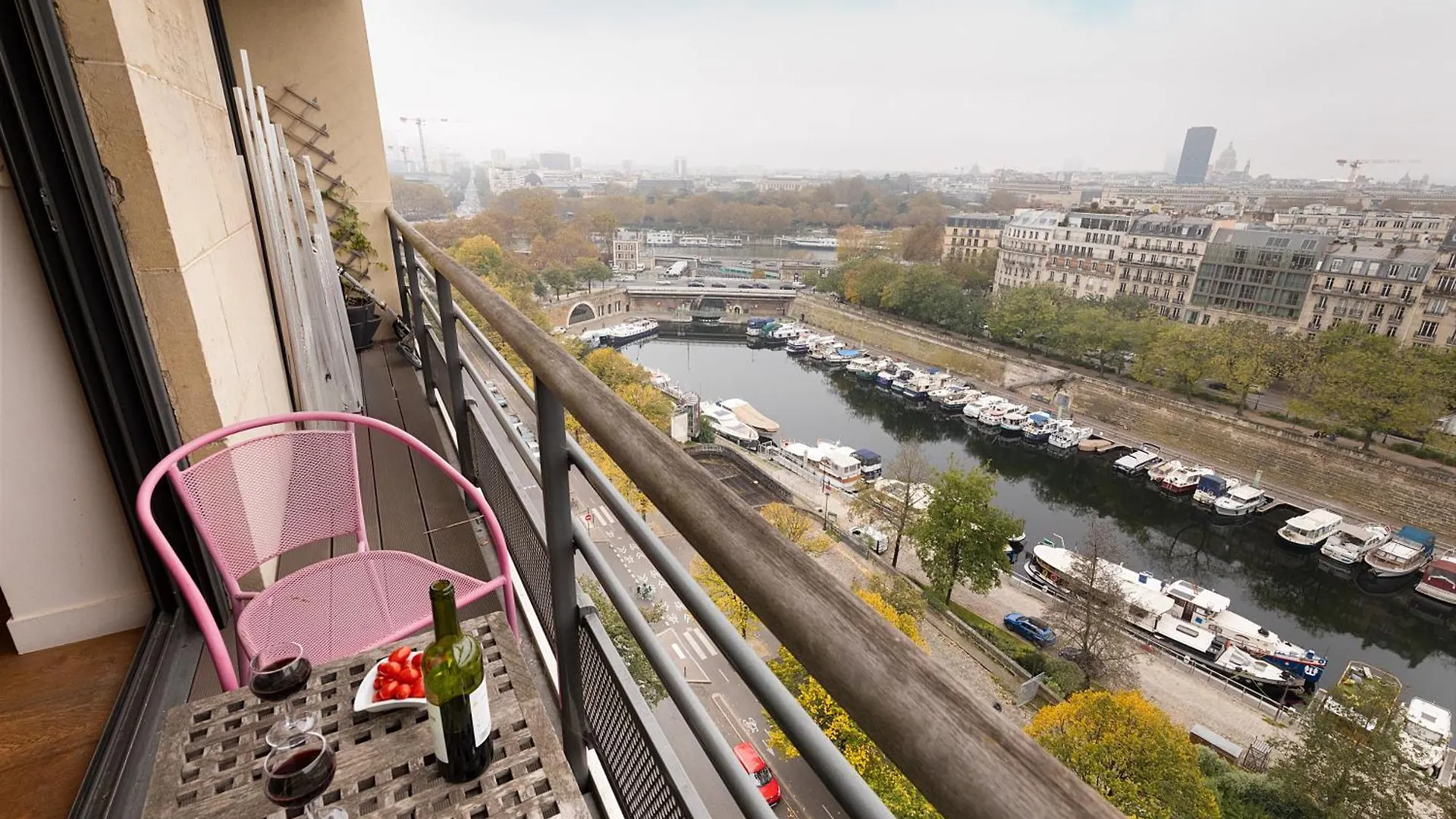 아파트 Top Floor With Eiffel Tower View And Roof Top 파리 프랑스