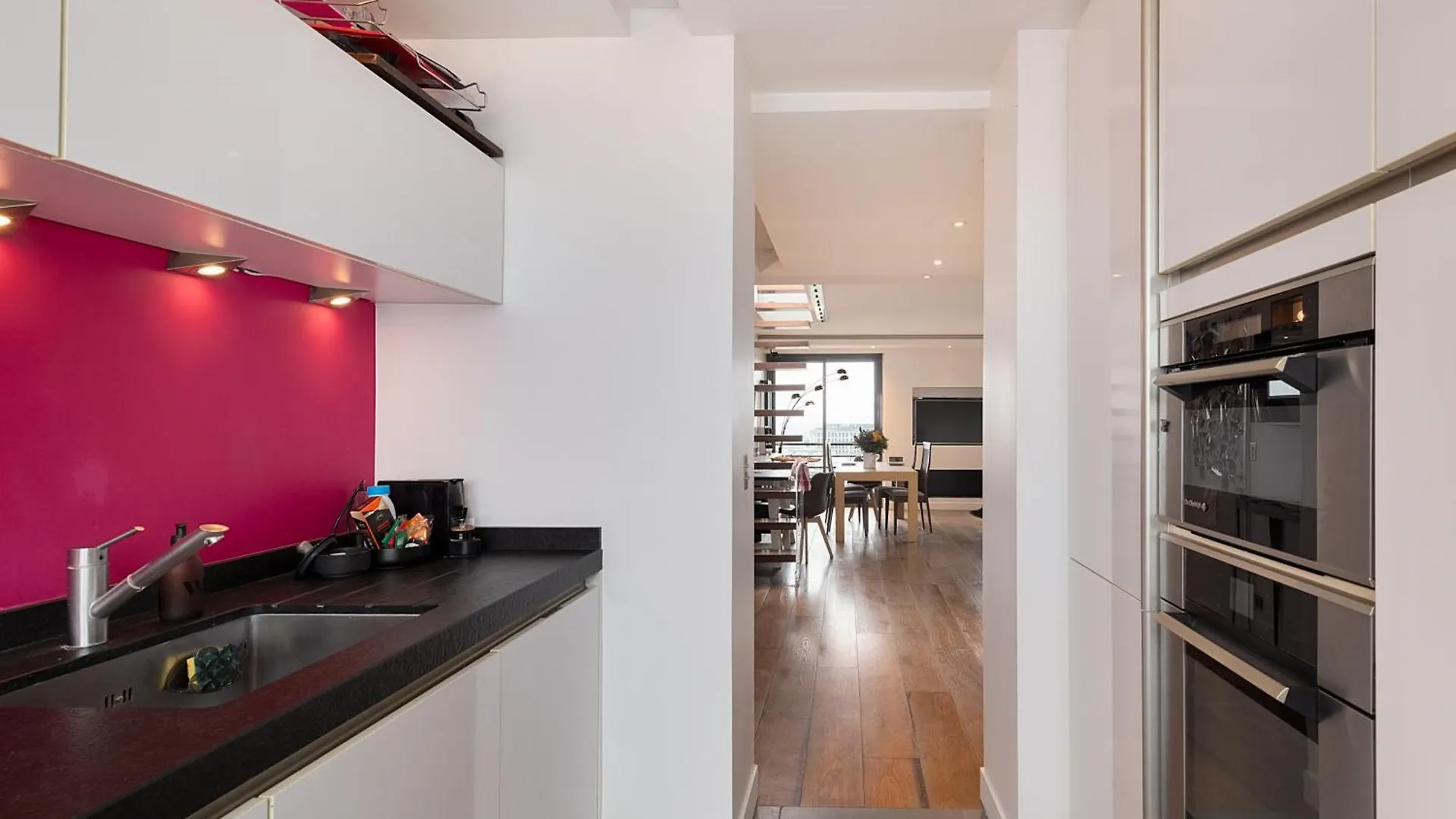 Top Floor With Eiffel Tower View And Roof Top 파리 0*,  프랑스